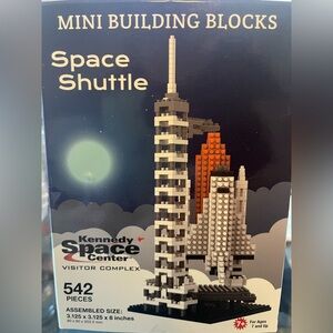 Kennedy Space Center Mini Building Blocks Space Shuttle Set-New